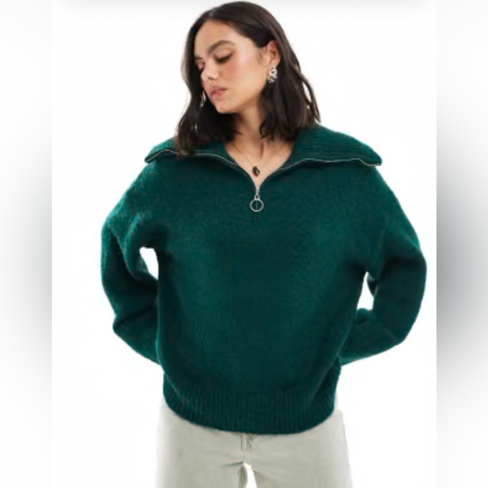 Asos. NWOT Emerald‎ Green Women's Sweater